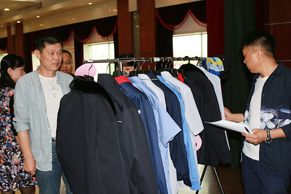 EBET易博顺利完成站务服装招标工作